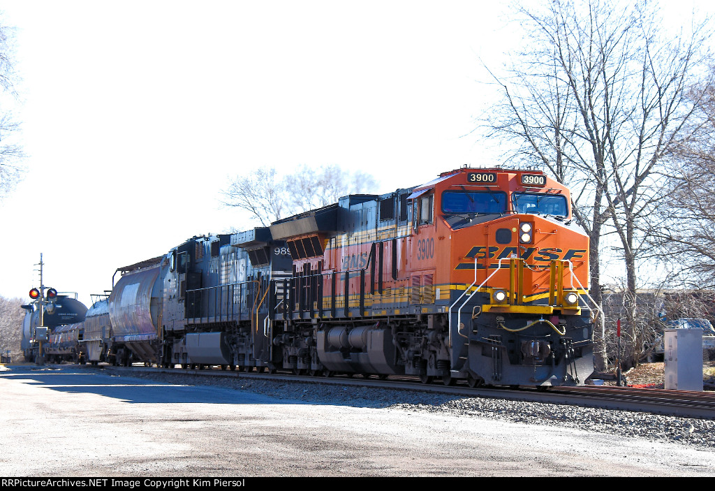 BNSF 3900